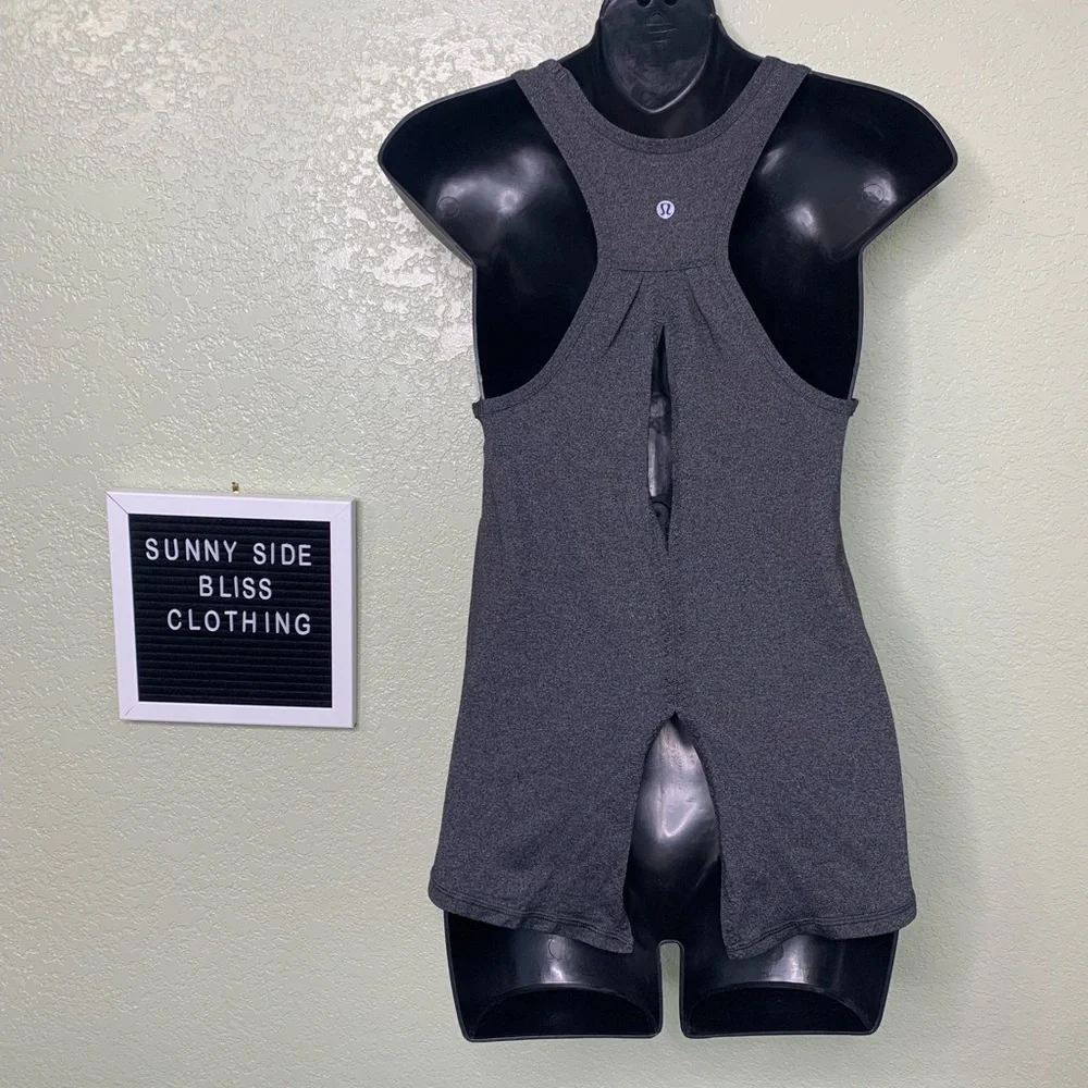 Lululemon Athletic Dark Gray Lightweight Keyhole Racerback Tank Top Size 4 - Picture 3 of 6